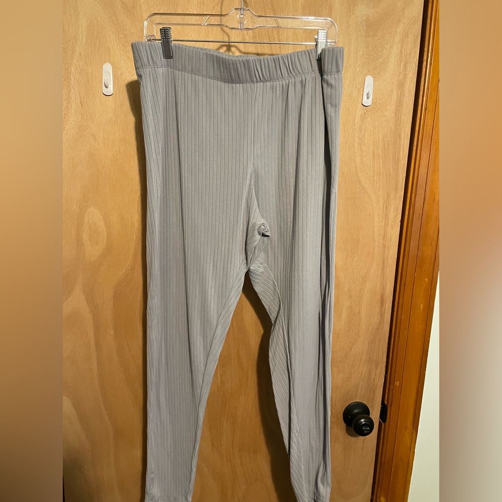 COPY - (EUC) Rouge Collection Ribbed Leggings 4x